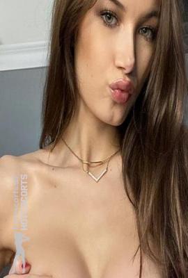 Zarte Helena Escort Schachen am Römerbach