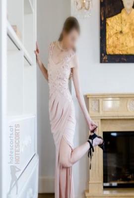 Evan Bizzar  Escort Salzburg